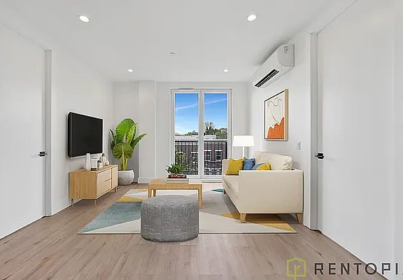 3rd image of 2175 Bergen St #4C