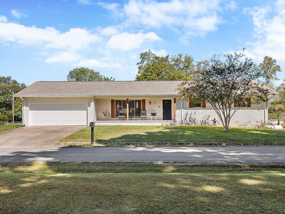 1st image of 2585 Ashwood Dr SE