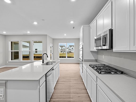 4th image of 16956 Cattle Hollow Ln