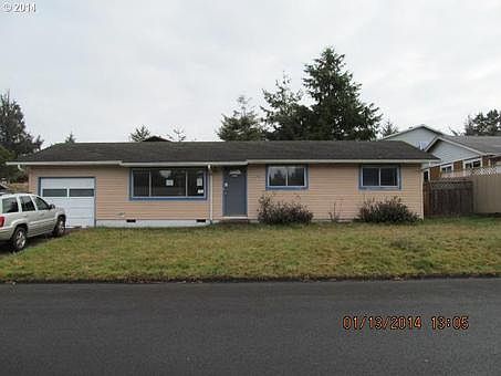 1st image of 1245 SE Rose St