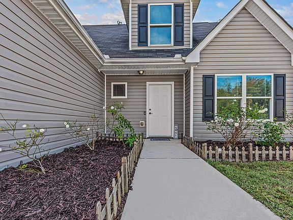 3rd image of 119 Misty Grove Ln
