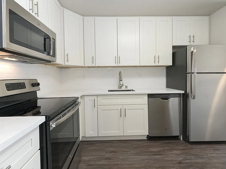 2465 Shoreline Dr — Photo 25