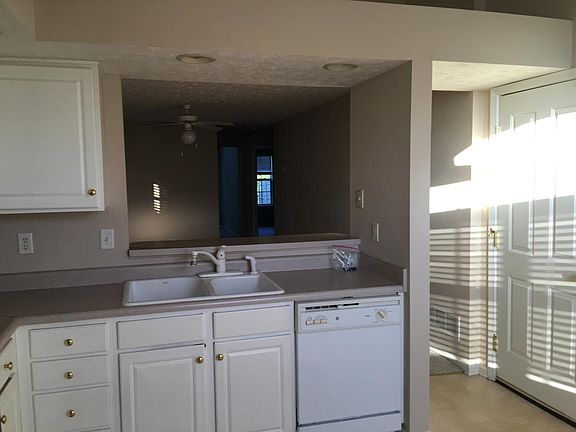 4th image of 9645 Cayes Dr