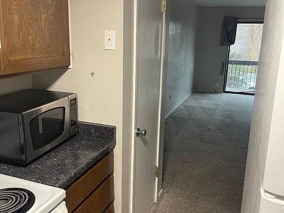 3rd image of 425 S 1000 E APT 203C
