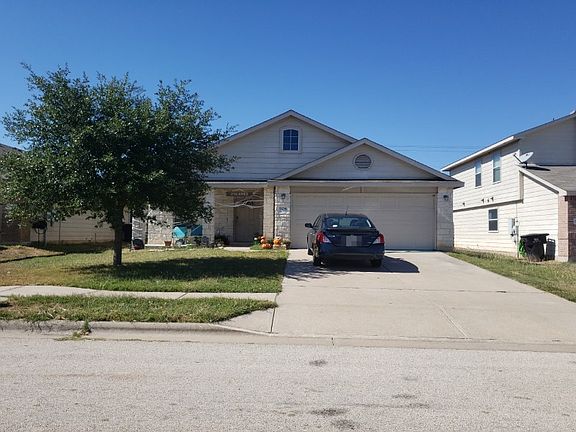 2nd image of 904 Sugar Brook Dr