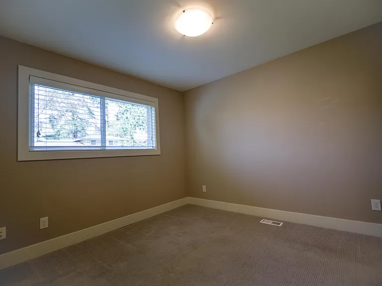 12980 NW Westlawn Ter — Photo 29