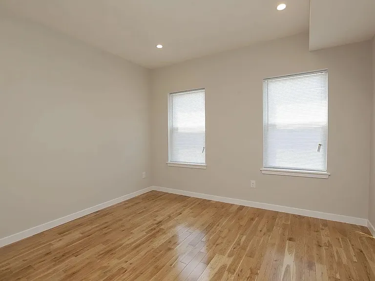 6 N 42nd St #2 — Photo 16
