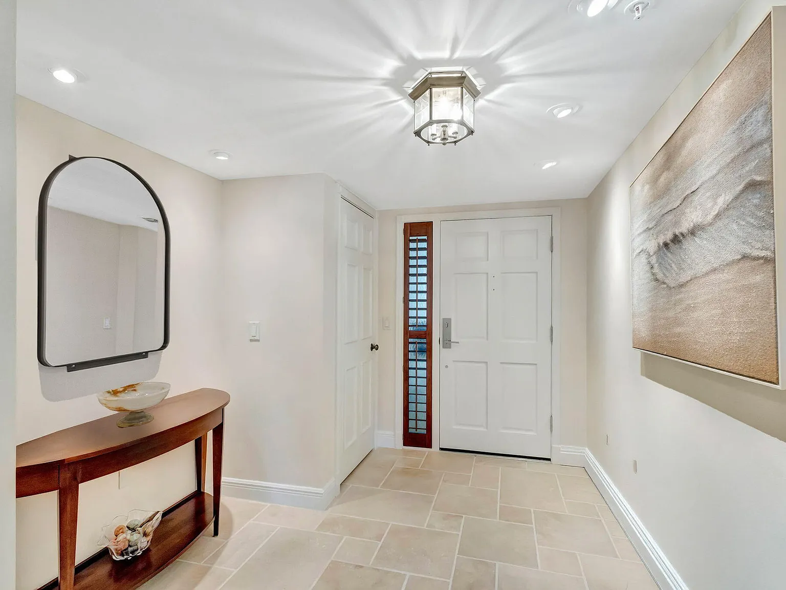 3 bed, 2.0 bath, 2100 sqft, $13,000 — Photo 3