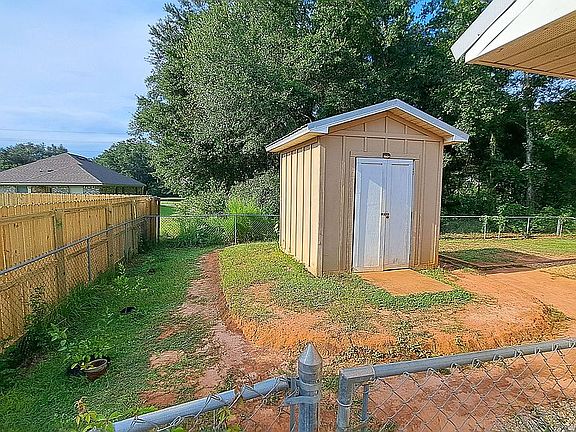 3rd image of 13452 Rooster Ln