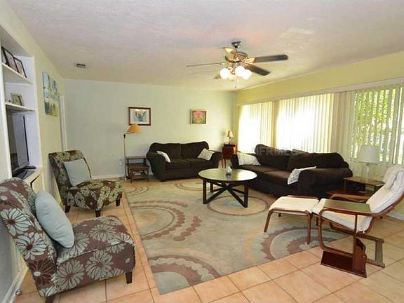 4th image of 100 W Rockwood Way