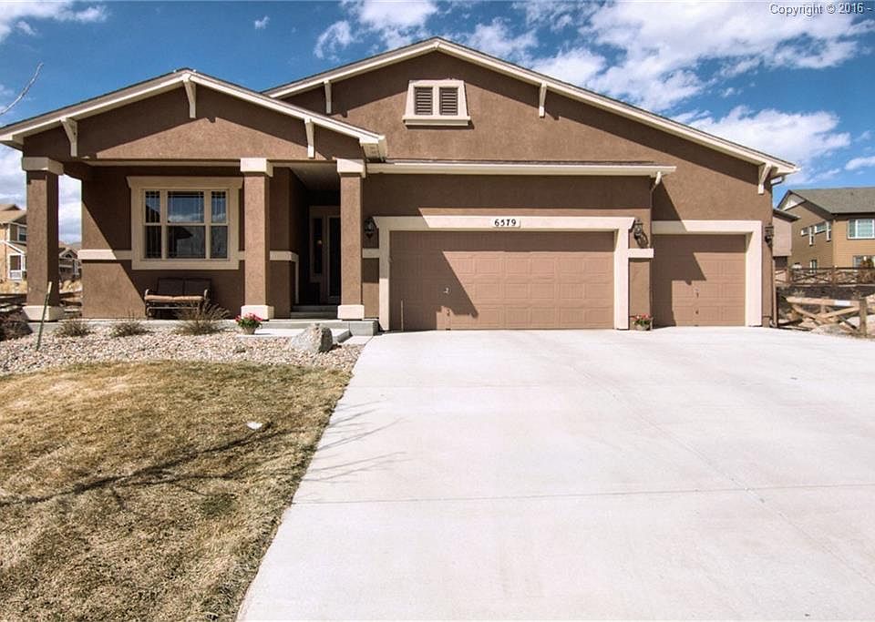 Lovely stucco exterior. 3-car garage. Fully landscaped. VIEWS!
