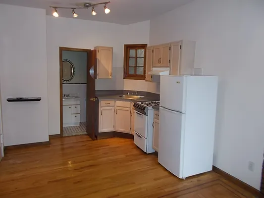 Rented by Farran & Associates | media 21