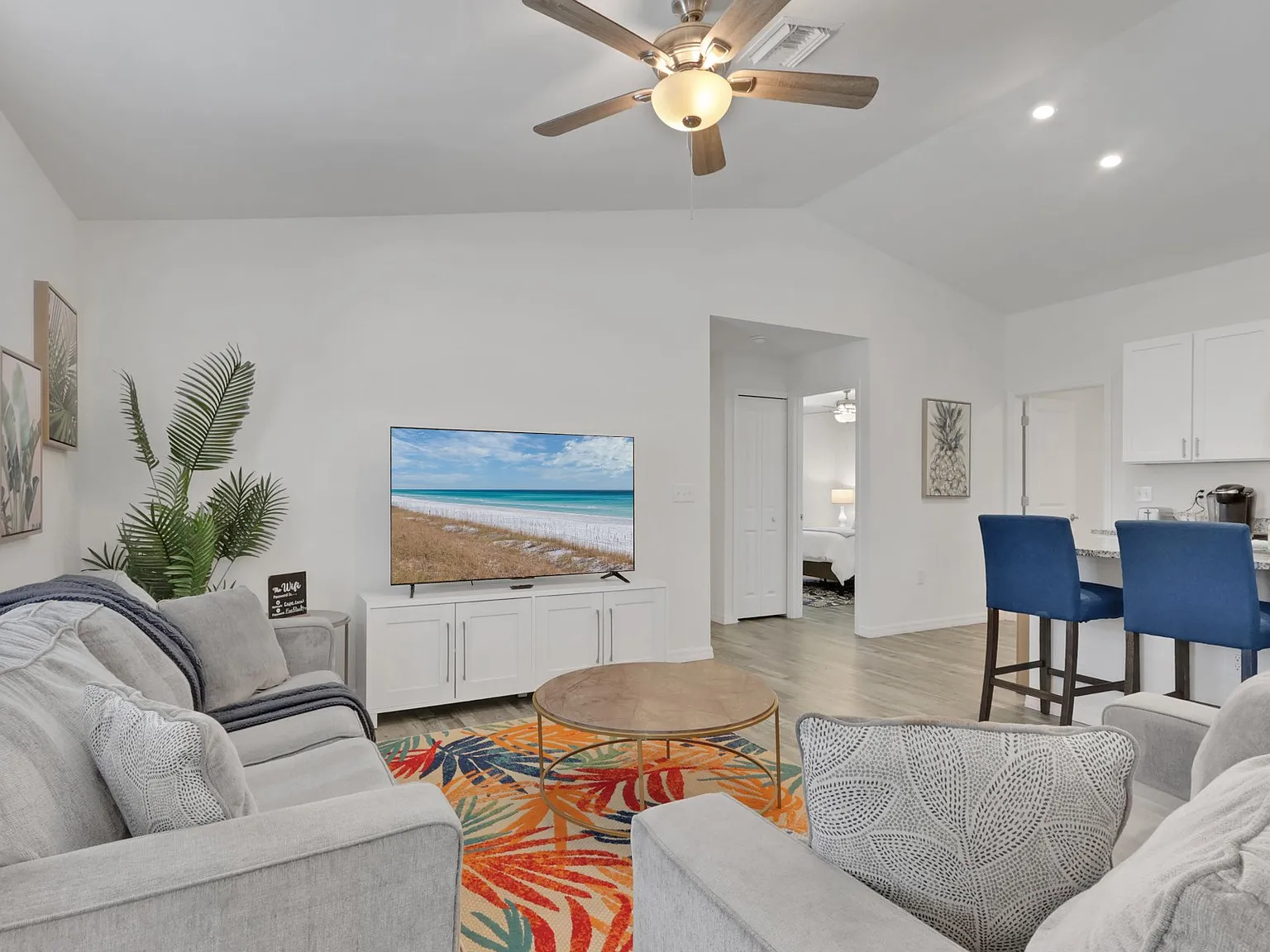 3 bed, 1665 sqft, $4,200 — Photo 3
