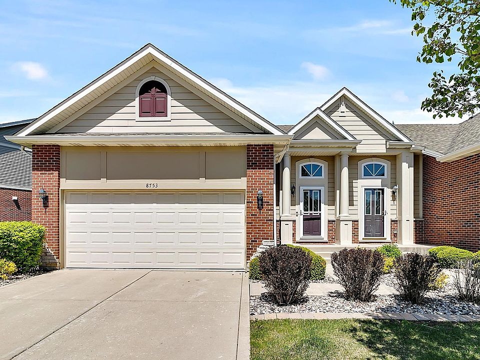1st image of 8753 Lake Hills Dr