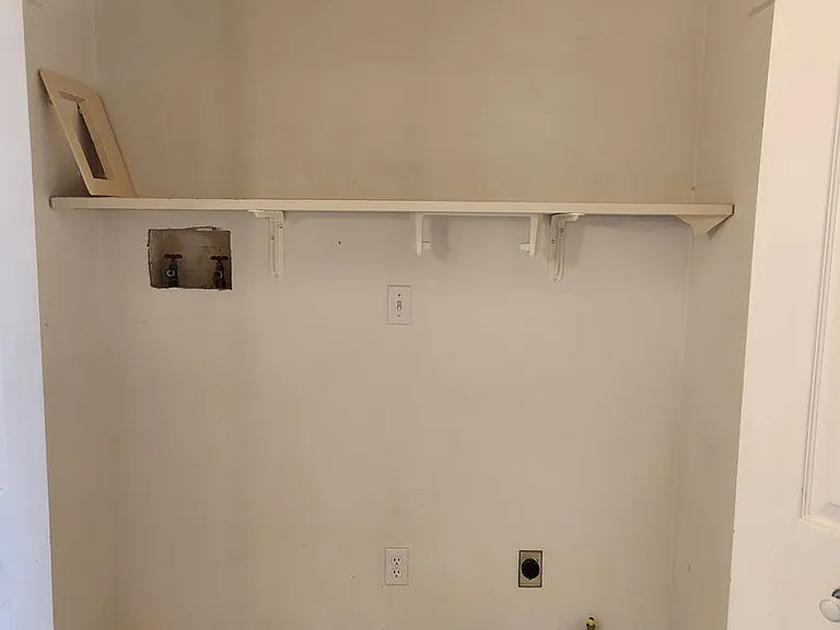 120 Cooper St — Photo 15