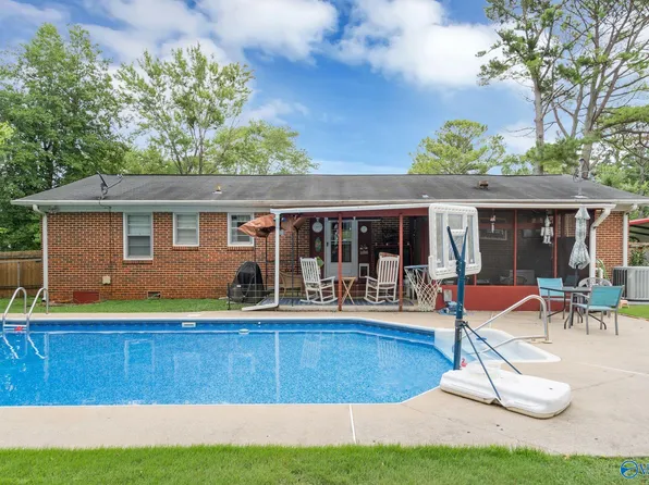 1419 Brook Hollow Cir NW, Huntsville, AL 35816