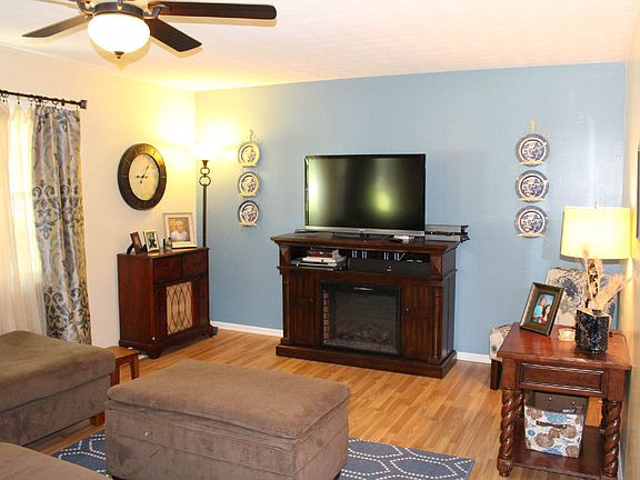 Family room- beautiful flooring