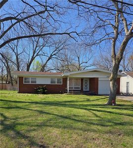 1207 Parker Ave, Osawatomie, KS, 66064