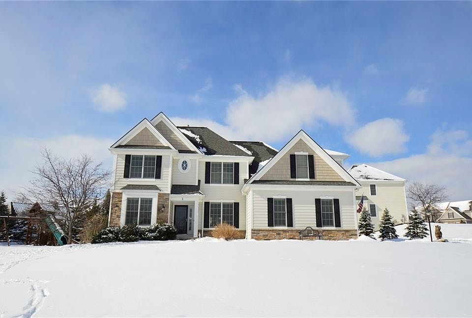 1st image of 2 Pepperwood Ct
