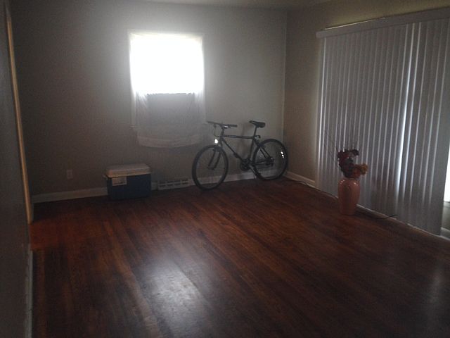 2nd image of 1907 Drexel Rd