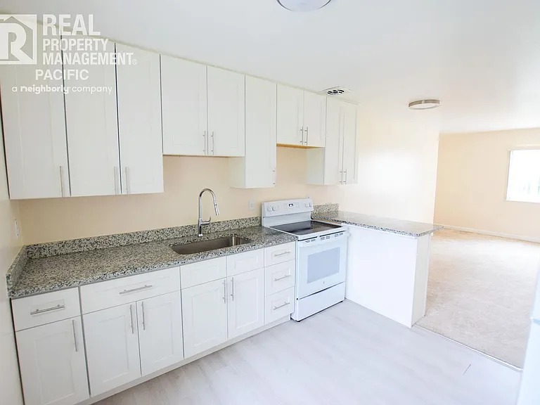2131 Parker Street — Photo 4