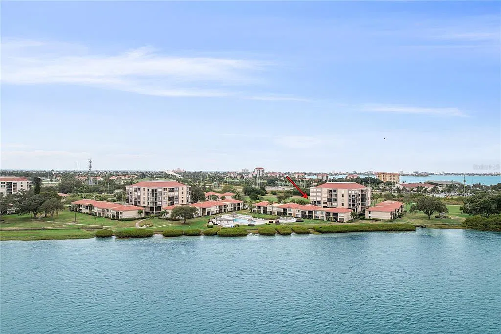 2 bed, 2.0 bath, 1050 sqft, $2,700 — Photo 3