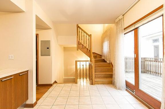 5th image of 3808 Sea Gate Ave