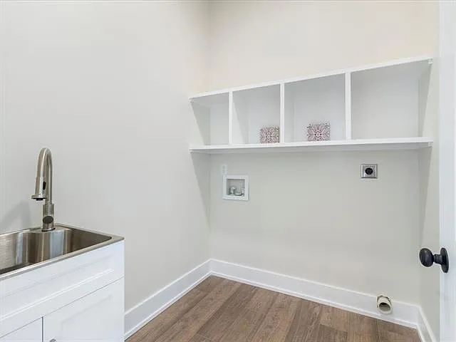 416 Trudeau Dr — Photo 15