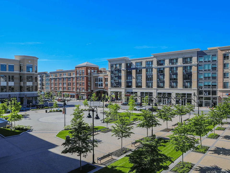 Metro Crossing Apartments