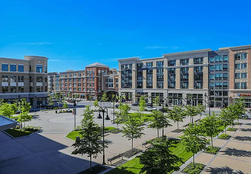Metro Crossing Apartments Photo 1
