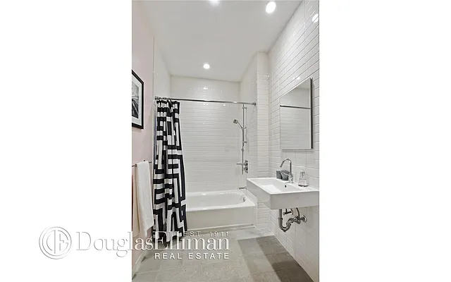 Rented by Douglas Elliman | media 16