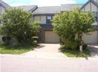 3856 S Chalet Cir, Dayton, OH 45431