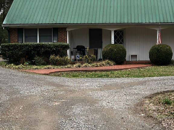 3rd image of 1505 Wenlon Dr #A
