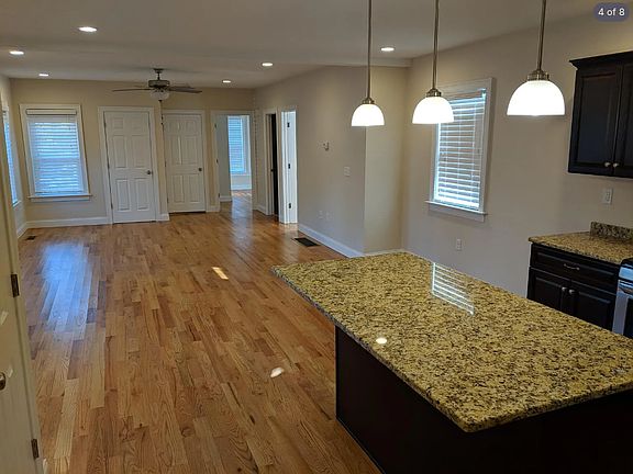 4th image of 21 Jenny Lind St APT 1