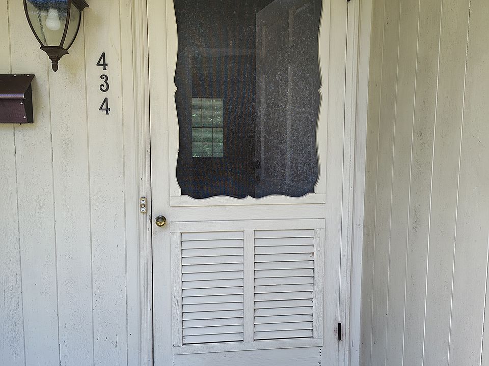 1st image of 434 Shady Ln