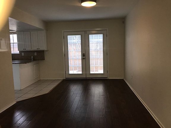 3rd image of 501 W Scharbauer Dr