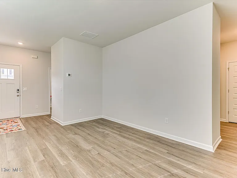 5167 Captain Dr — Photo 10