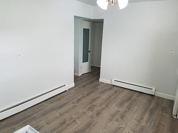 5th image of 217 Kazwell St APT 4