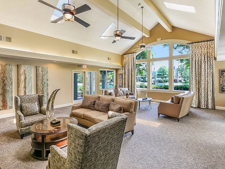 Lakes of Chateau Estates North — Photo 16
