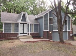 500 S Meadowbrook Ln, Olathe, KS 66062