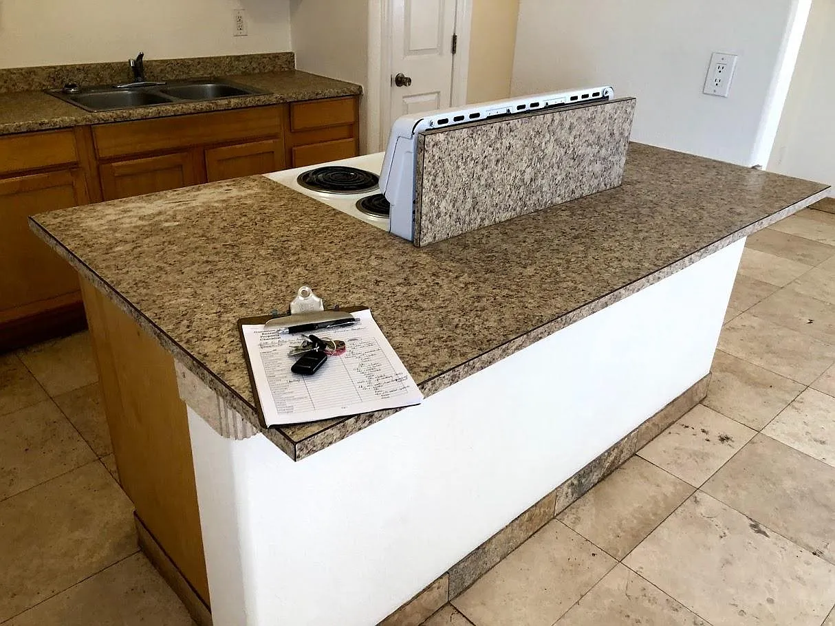 3 bed, 1.5 bath, 998 sqft, $1,995 — Photo 4