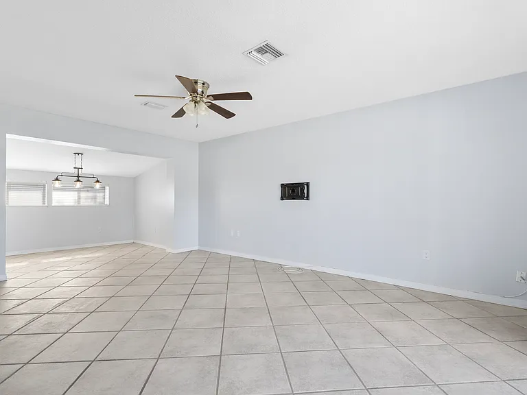 4420 W Fair Oaks Ave — Photo 9