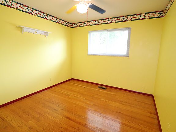 5th image of 5614 Mission Ct