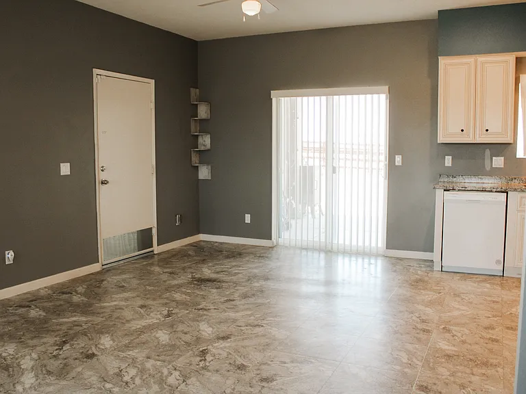 1381 Soledad Ave — Photo 10