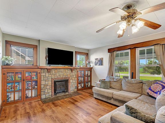 3rd image of 2681 Millville Rd