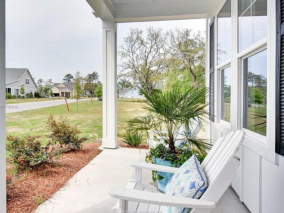 3rd image of 10 Lavender Cir