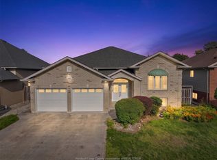 1596 Morningstar Ave, Windsor, ON N8P1P9