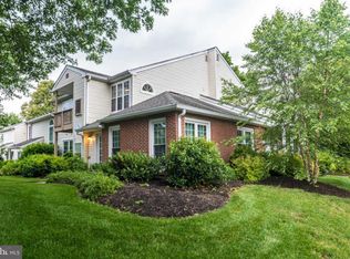 406 Beacon Hill Dr, Southampton, PA 18966