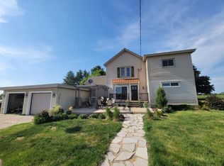 N7115 Hamms Rd, Burlington, WI 53105