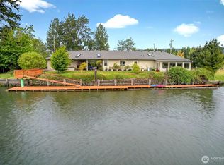 45 N Welcome Slough Rd, Cathlamet, WA 98612